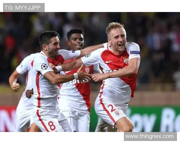 斯特堡主场迎战雷恩双方争夺关键三分展现实力较量 斯特堡主场迎战雷恩双方争夺关键三分展现实力较量